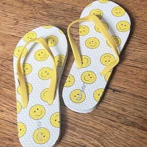 Old Navy Yellow Smiley Face Flip Flops